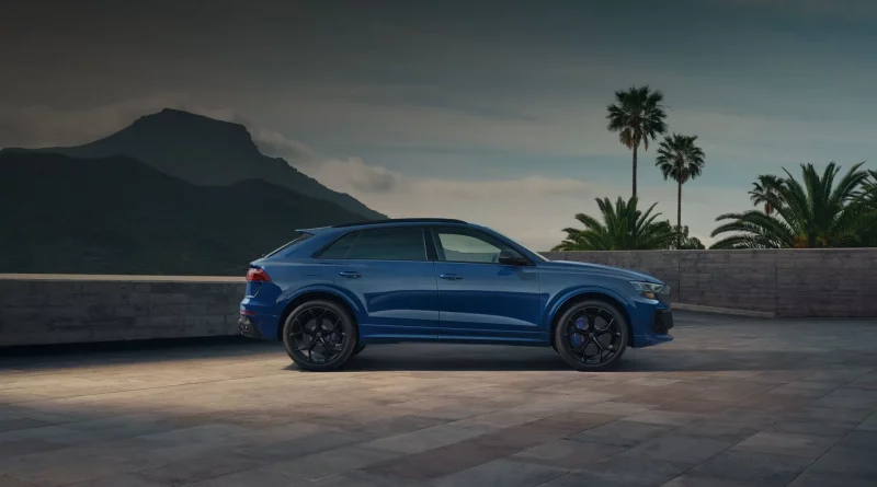 Audi RS Q8 exterior image 1