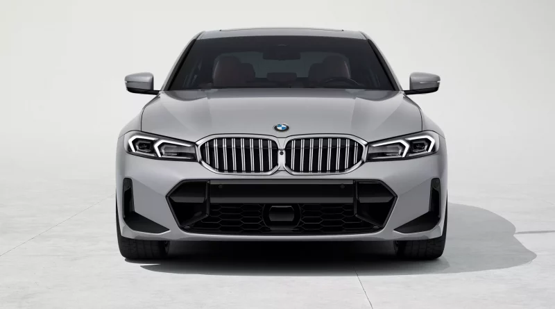 BMW 3 Series exterior image 1
