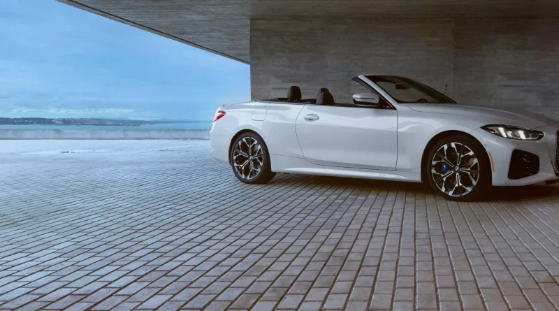 BMW 4 Series Convertible exterior image 1