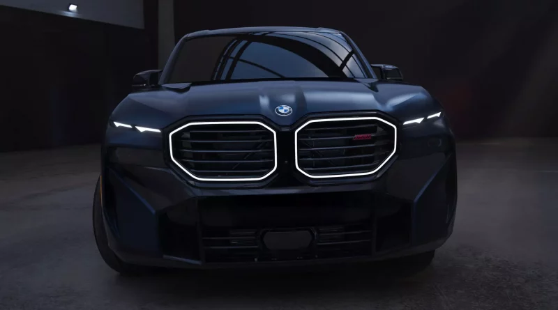 BMW XM exterior image 2
