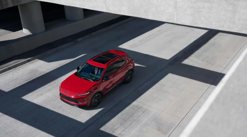 Buick Envision exterior image 1