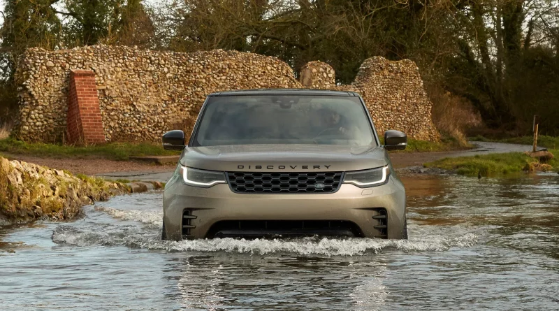 Land Rover Discovery exterior image 1