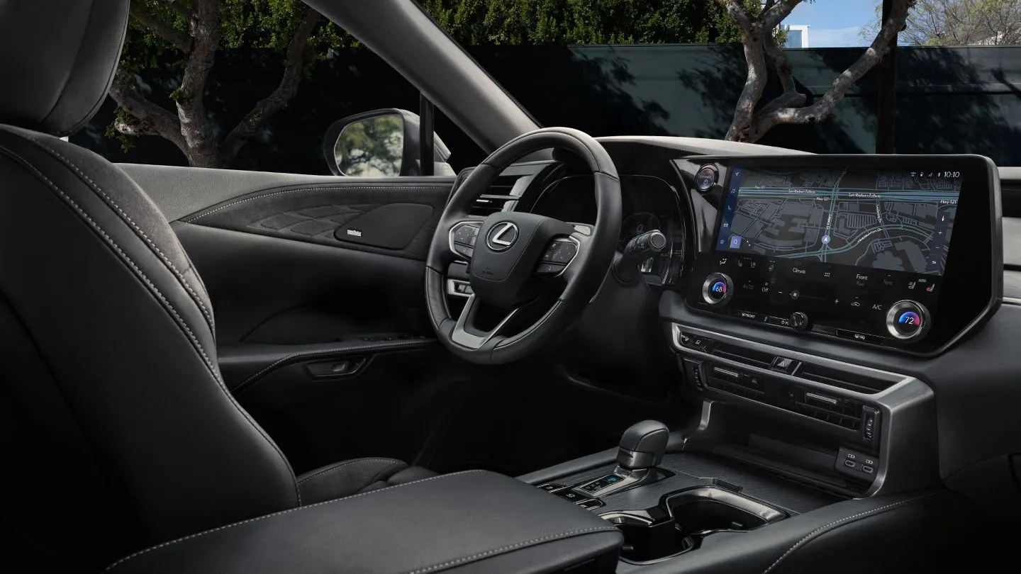 Lexus RX 7 Interior