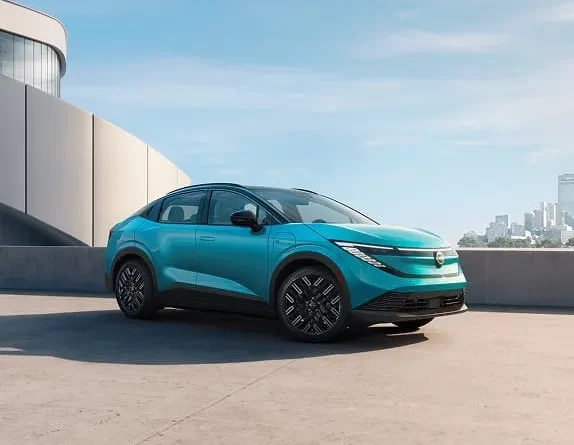 Nissan Leaf exterior image 1