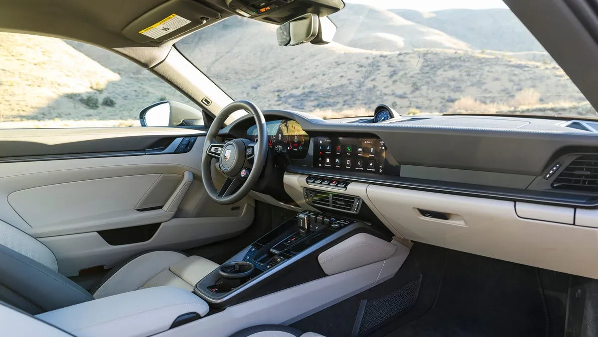 Porsche 911 7 Interior
