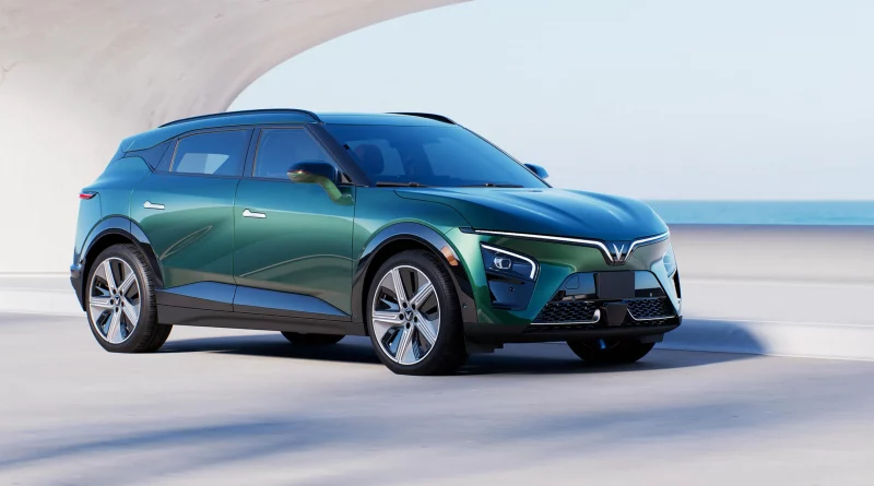 VinFast VF 7 exterior image 1