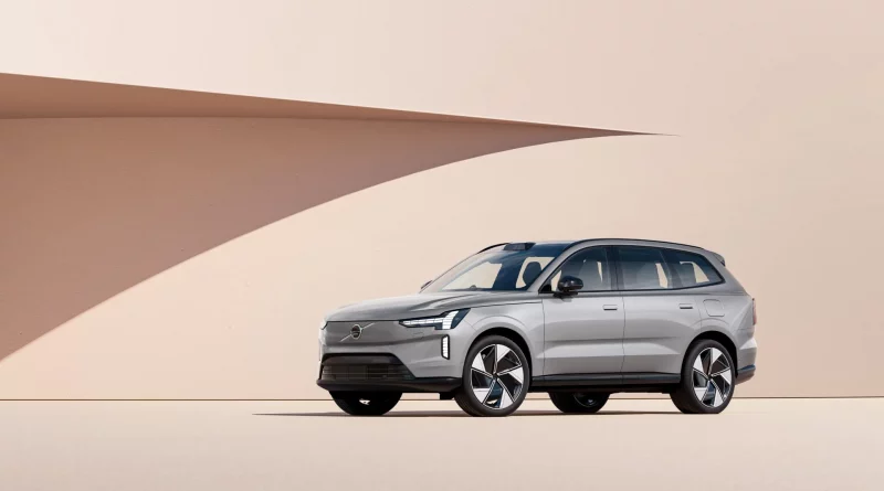 Volvo EX90 exterior image 1