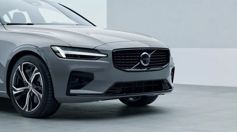 Volvo S60 exterior image 1
